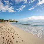 Gorgeous Ocean Front Apartment Casa Shell Condo