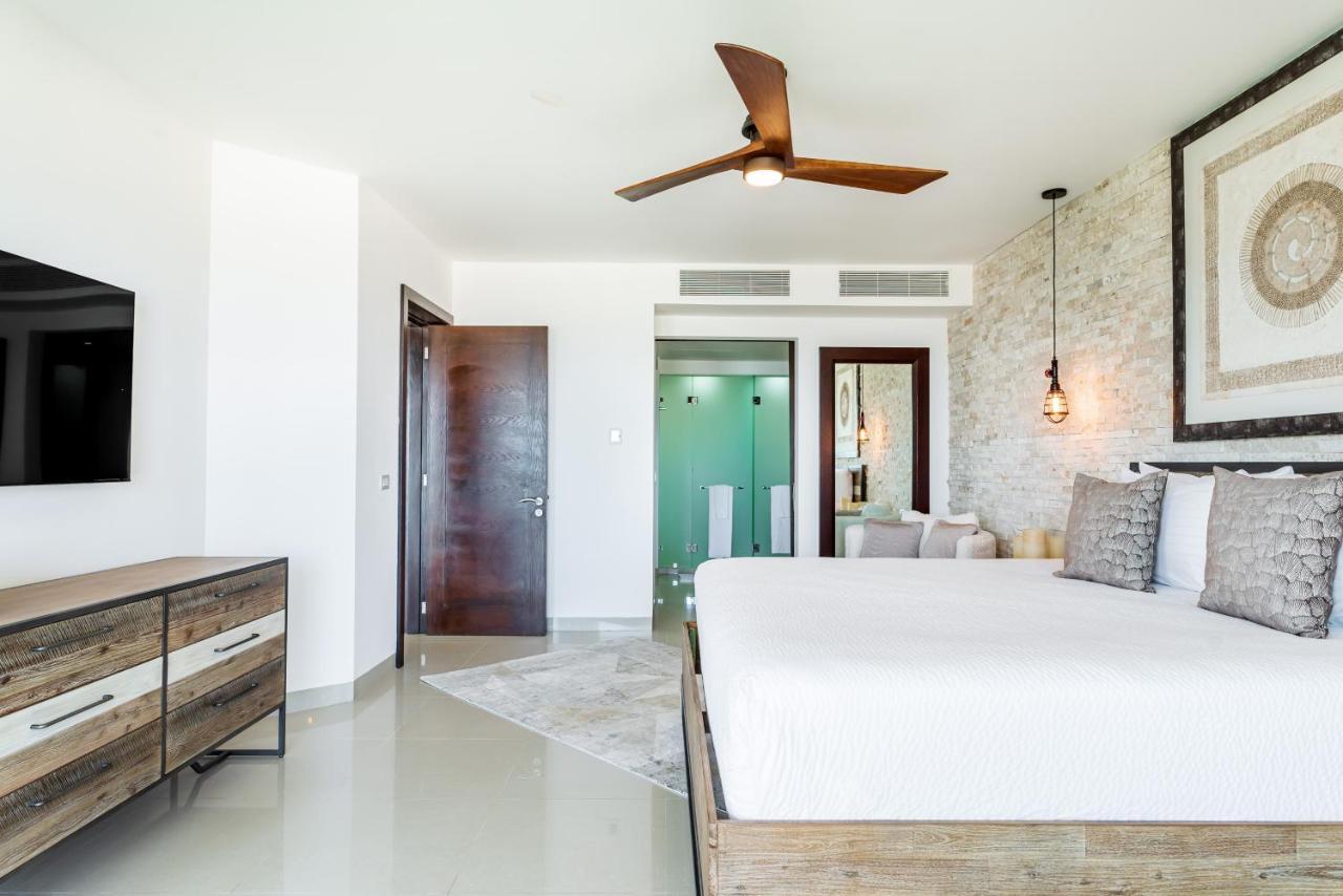 Gorgeous Ocean Front Casa Shell Playa del Carmen