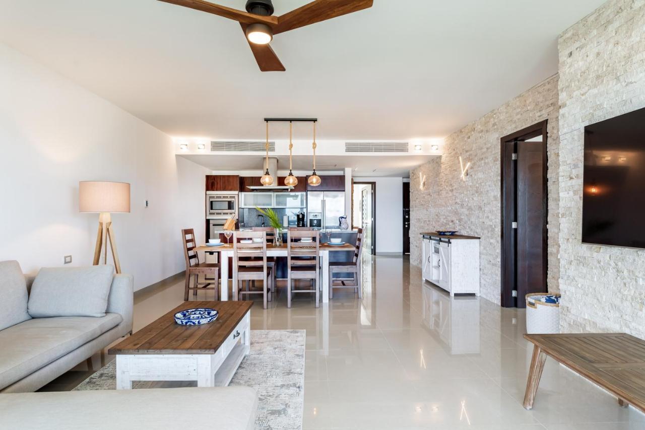 Gorgeous Ocean Front Casa Shell Playa del Carmen