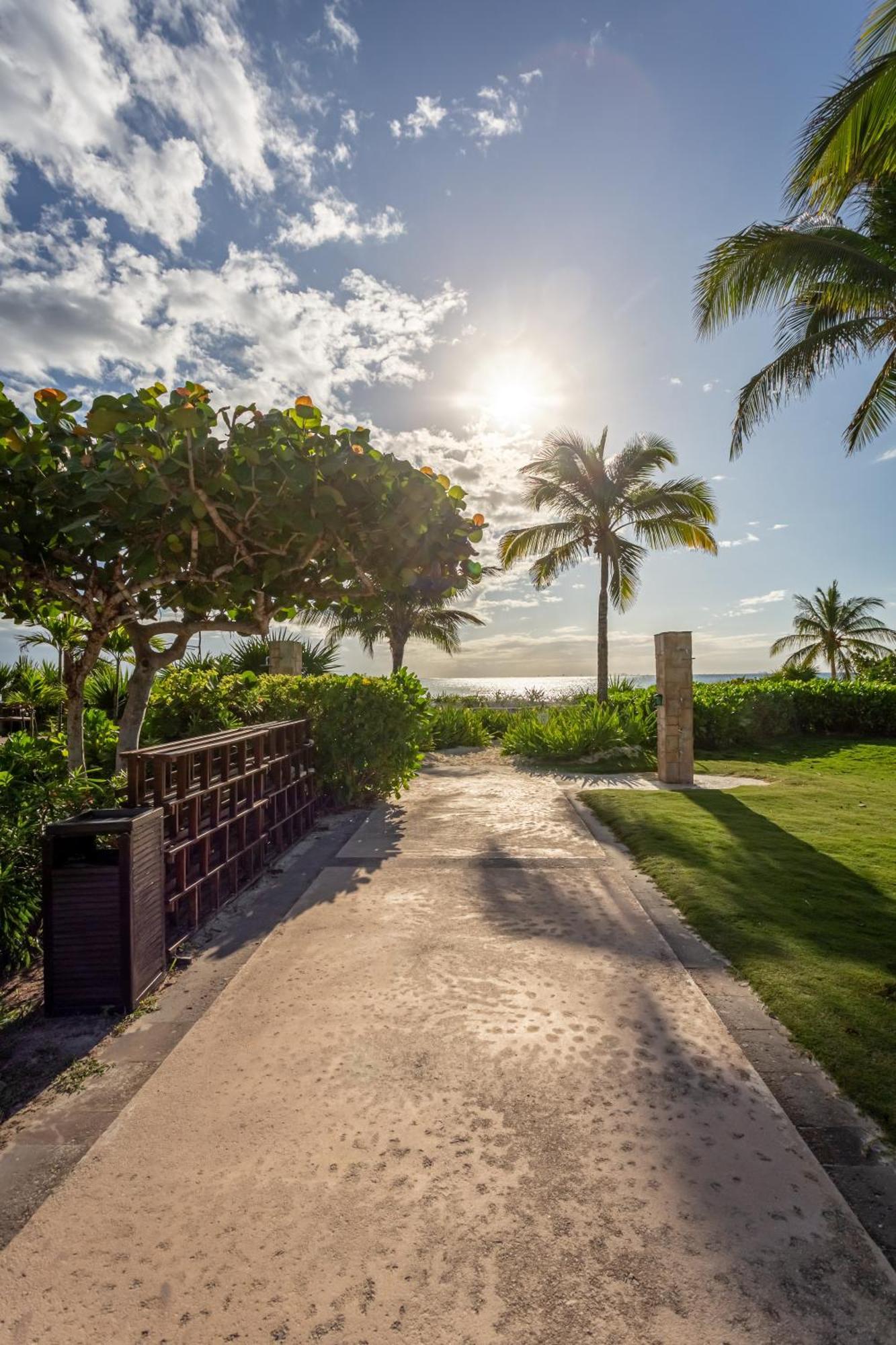 Gorgeous Ocean Front Casa Shell