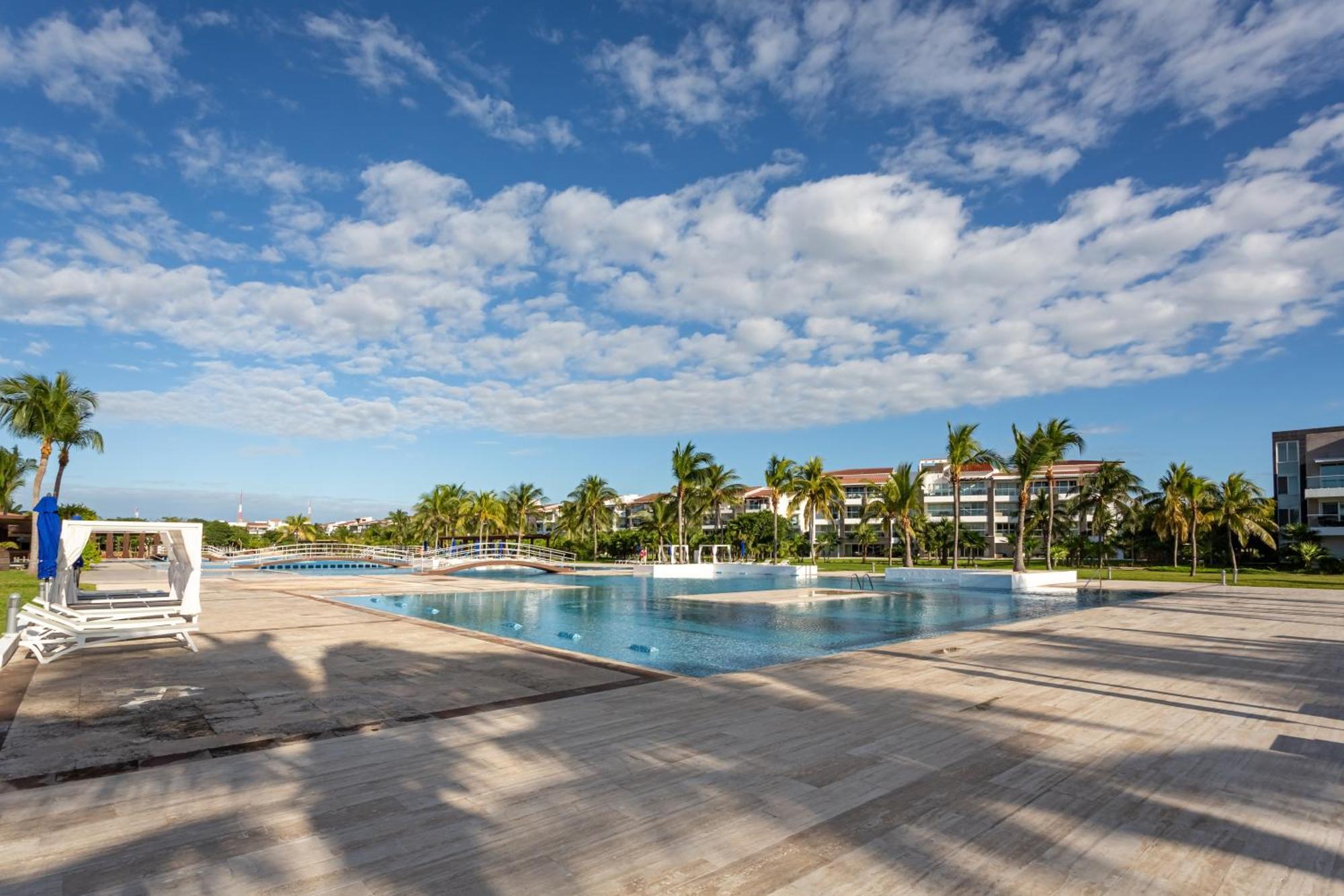 Gorgeous Ocean Front Casa Shell Playa del Carmen