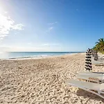 Gorgeous Ocean Front Apartment Casa Shell Condo