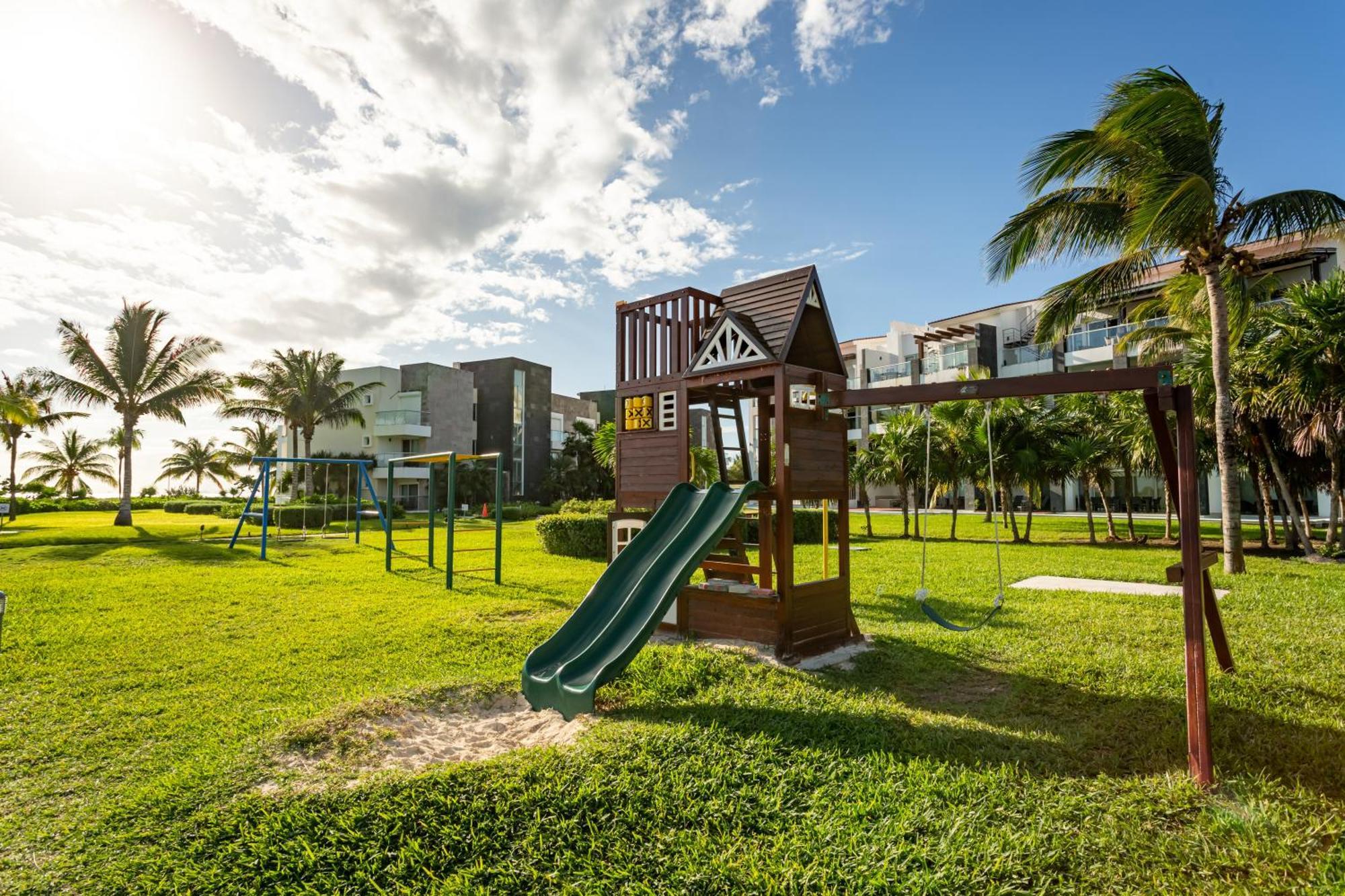 Gorgeous Ocean Front Casa Shell * Playa del Carmen