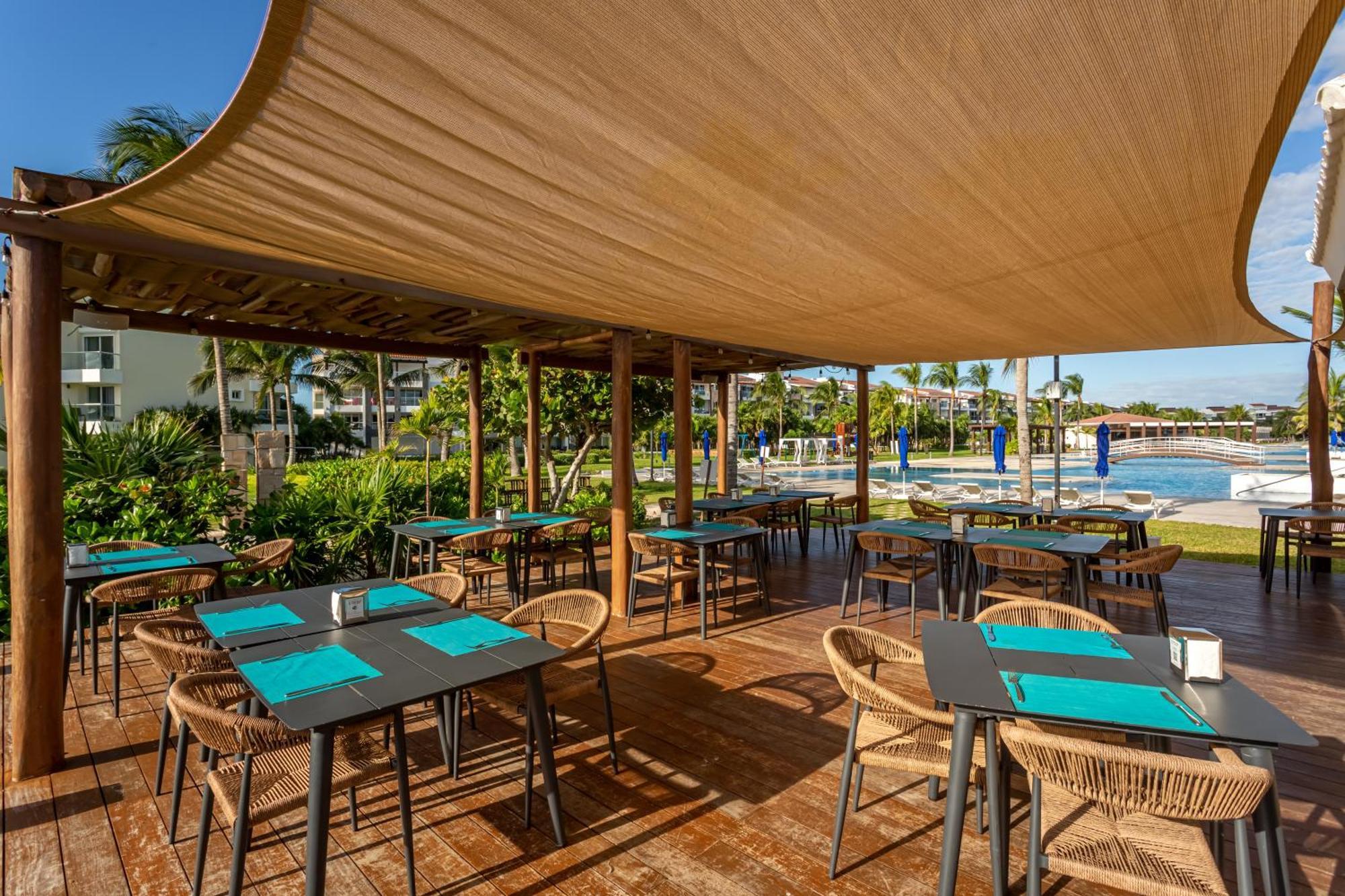 Gorgeous Ocean Front Casa Shell Apartment
